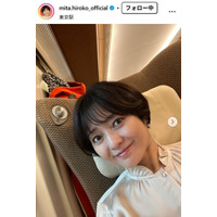 中村芝翫の妻・三田寛子、亡き母偲び披露宴ショット公開「お母様そっくり」「素敵なお写真」と反響【母の日】