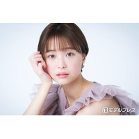 渡邊渚、ノースリセットアップで美ウエストチラリ「可愛いとセクシーが同居」「赤が似合う」と反響
