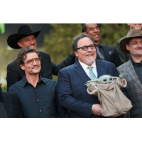 グローグーもレッドカーペットに登場『SW／マンダロリアン・アンド・グローグー』ワールドプレミア　ペドロ・パスカルら来日も決定
