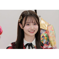 “顔面重要文化財”AKB48センター伊藤百花、ノースリワンピ姿に注目集まる「造形完璧」「スタイル良すぎる」の声