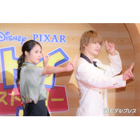広瀬アリス＆佐野勇斗、息ぴったりの“滅ポーズ”披露 華やか衣装でイベント登壇 【トイ・ストーリー５】