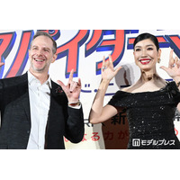 アンミカ、夫とラブラブ“公開のろけ” スパイダー仕様の衣装もアピール「360度スパイダーマンです」