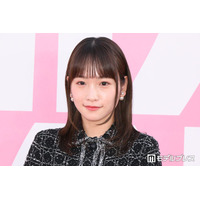 川栄李奈「子供たちと旅行」美デコルテ＆美肌際立つキャミ姿公開「ラインが芸術的」「肌綺麗すぎ」と反響