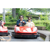 有村架純＆オダギリジョー『さとこはいつも』ゴーカートや動物ふれあい“お忍び”デートのシーン写真解禁