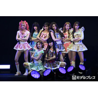 Hearts2Hearts「TGC」アーティストライブで大トリ飾る “魔法少女”衣装で日本デビュー曲含む3曲披露【TGC松山2026】