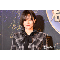山本彩、すらり二の腕際立つノースリコーデで細田守展満喫「乙女モードも素敵」「オーラがすごい」の声