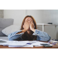 彼女は「お金を貸してくれる人がもういない」と言った。愉快すぎる「お金に苦労する人たち」列伝