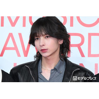 STARGLOW・ADAM、黒髪→金髪に劇的イメチェン「おとぎ話の王子様みたい」「ビジュアル最強」と絶賛の声