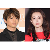 白洲迅の妻、娘との買い物ショット公開「ママにへばりついてて可愛すぎる」「おしゃれ親子」の声