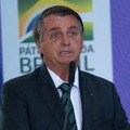 ブラジル大統領、慈善試合でゴール！忖度ありの飛び出しシュート 画像