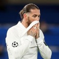 セルヒオ・ラモス、砂を走る 画像
