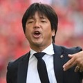 松本の名波監督「カメレオン戦法でいく」 七色宣言をする 画像