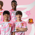 福島ユナイテッド、今年も桃ユニフォームを発表！「希望と結実」を優しく描く 画像