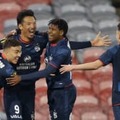 海外選手も脱帽！195cm指宿洋史がやった超バイシクルゴールがこれ(動画あり) 画像