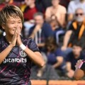 ローマの南萌華、仲間と歌う！女子CL出場に貢献するヘディング弾がこれ 画像