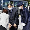 両陛下、沖縄で戦没者慰霊 画像