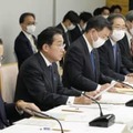 国土強靱化に向けた閣僚会合であいさつする岸田首相＝25日午前、首相官邸