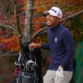 タイガー・ウッズをヒントに好スコア　4年ぶりV王手の小平智「親父に優勝を見せたい」 画像