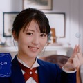 浜辺美波／新TVCM「執事さん登場」篇より（提供写真）