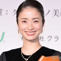 「第19回クラリーノ美脚大賞2023授賞式」に出席した上戸彩（C）モデルプレス