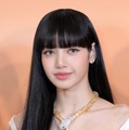BLACKPINKリサ、美腹筋大胆披露の圧巻スタイルに「綺麗すぎ」「かっこいい」と反響続々 画像