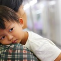 電車に乗っていたら…子ども「あっ！一緒！」まさかの奇跡に「こんな事もあるんだ」「大人だったら恥ずかしくて」