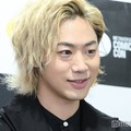 東海オンエア・てつや、遠い親戚の俳優と偶然遭遇で2ショット公開 “縦読み”に驚きの声「知らなかった」「意外な繋がり」 画像