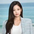 BLACKPINKジェニー、ショートボブで雰囲気ガラリ「別人級」「破壊力すごい」と反響続々 画像