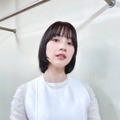 のん、透明感あふれる全身ホワイトコーデに反響「麗しのマーメイド」「お肌が透き通って見えます」 画像