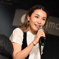 鈴木紗理奈、不倫報道を生釈明 声震わせ謝罪「憤りを覚えた」 画像