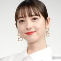 佐々木希、美デコルテ輝くドレス姿 タイ満喫ショットに「何をしても絵になる」「リアルプリンセス」の声 画像