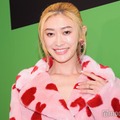 山田優、美人母との2ショット公開「オーラすごい」「綺麗すぎる」の声 画像