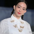 松島花、母親と手繋ぎで「さくらももこ展」へ「肩のラインが似てる」「ほっこり」の声 画像