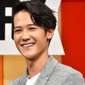 葉山奨之、赤ちゃんを抱く最新ショット公開「素敵なパパの顔」「絶対優しいお父さん」の声 画像