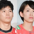 西田有志選手、妻・古賀紗理那＆愛犬との密着ショット公開「みんな可愛い」「尊い」の声 画像