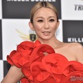 倖田來未、チキンにかぶりつく 豪華料理＆装飾のクリスマスショット公開 画像