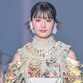 鶴嶋乃愛、美脚大胆披露 着物風ドレスで華やかな装い【TGCしずおか2025】 画像