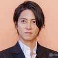 山下智久、運転中の横顔＆逞しい二の腕披露「ドライブデートしてるみたい」「キラキラしてる」の声 画像