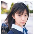 當真あみ、中学時代のあどけない制服姿＆海辺ショット公開 写真集握手会イベントも決定【Ami】 画像