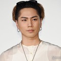 三代目JSB・OMI（登坂広臣）「お膝の上失礼しました」後輩が膝に乗り密着 やりとりも「可愛すぎる」「包容力抜群」と話題 画像