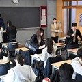 「御上先生」初期台本で元恋人関係だった生徒とは「制服の着こなしにも隠されてたんだ」「アツい」と反響 画像