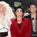 Mrs. GREEN APPLE、奇抜衣装で雰囲気ガラリ 大胆着こなしに観客ざわつく【MTV VMAJ レッドカーペット】 画像