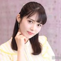 谷尻萌、ミニワンピで美脚透ける「透明感すごい」「妖精みたい」の声 画像