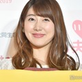 安めぐみ、青のスーパーロングヘア披露「誰か分からなかった」「ミステリアスで美しい」の声 画像