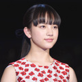 清原果耶、凛としたブラックコーデSHOTに「眼福すぎます」「大人っぽくて綺麗」と反響 画像
