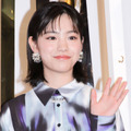 當真あみ、セーラー服を着こなした笑顔SHOTに反響「笑顔めっちゃかわいい」「似合っています」 画像