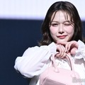 村重杏奈、シースルートップスで美肌のぞく ウィンクに歓声【TGC香川2025】 画像
