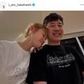 高橋愛、夫・あべこうじとの“偶然”お揃いSHOTにファンほっこり「さすがのおふたり」「今日もラブラブ」
