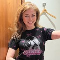 武田久美子、娘との日本帰国ショット公開 美脚コーデに「似てる」「美人親子」の声 画像