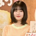 原菜乃華『あんぱん』“メイコ”のほっこりオフSHOTに反響「めっちゃ可愛い」「末っ子感満載」 画像